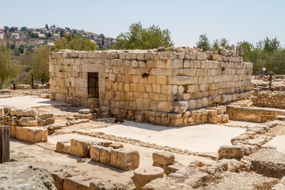 shutterstock 479608315 shiloh synagogue ruins 1536x1024